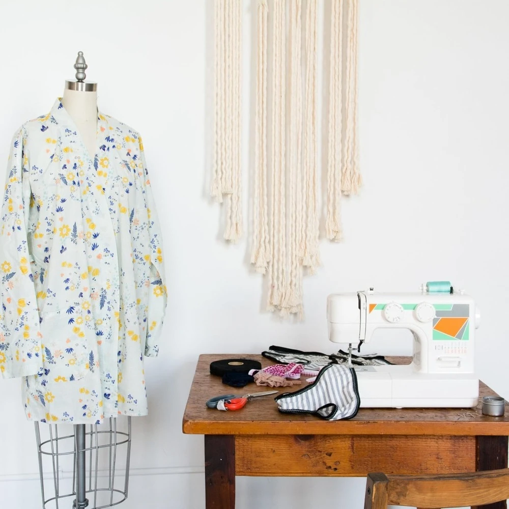 ماكينة خياطة MOD-15 عالية الجودة سهلة الاستخدام مع 15 غرزة، طول غرزة قابل للتعديل و5 قطع تغذية للكلاب - شحن مجاني #4