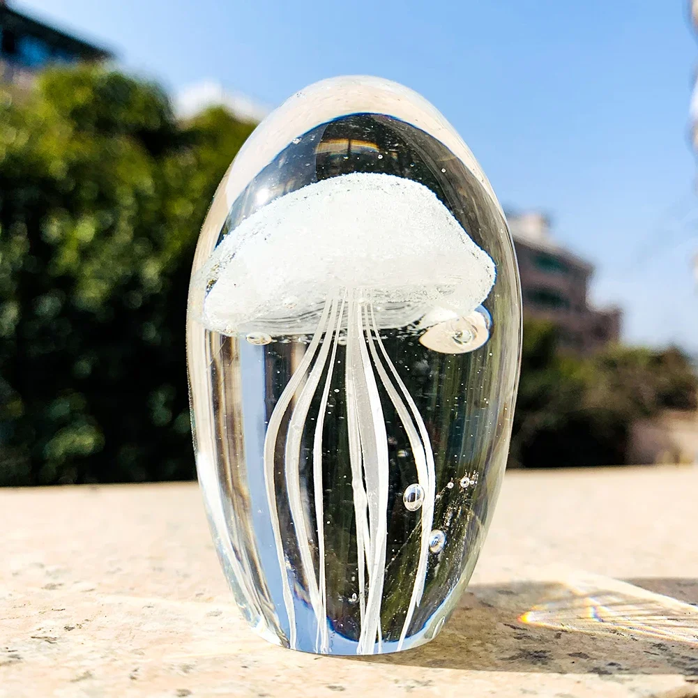 3D Laser Engraved Jellyfish Figurine Glass Crystal Cube Ocean Style Paperweight Miniature Home Desktop Ornament Photography Prop