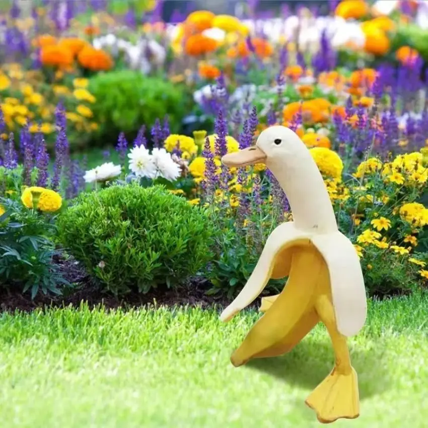 Banana Duck Art Statue Whimsical Peeled Banana Duck Decoration Craft Artwork for Garden Yard Lawn Resin Garden Statues