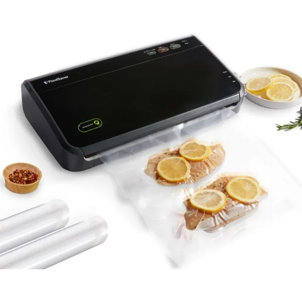 

FoodSaver Vacuum Sealer Machine, Automatic Bag Detection, Sous Vide Friendly, with sealer bags, roll, handheld vacuum sealer