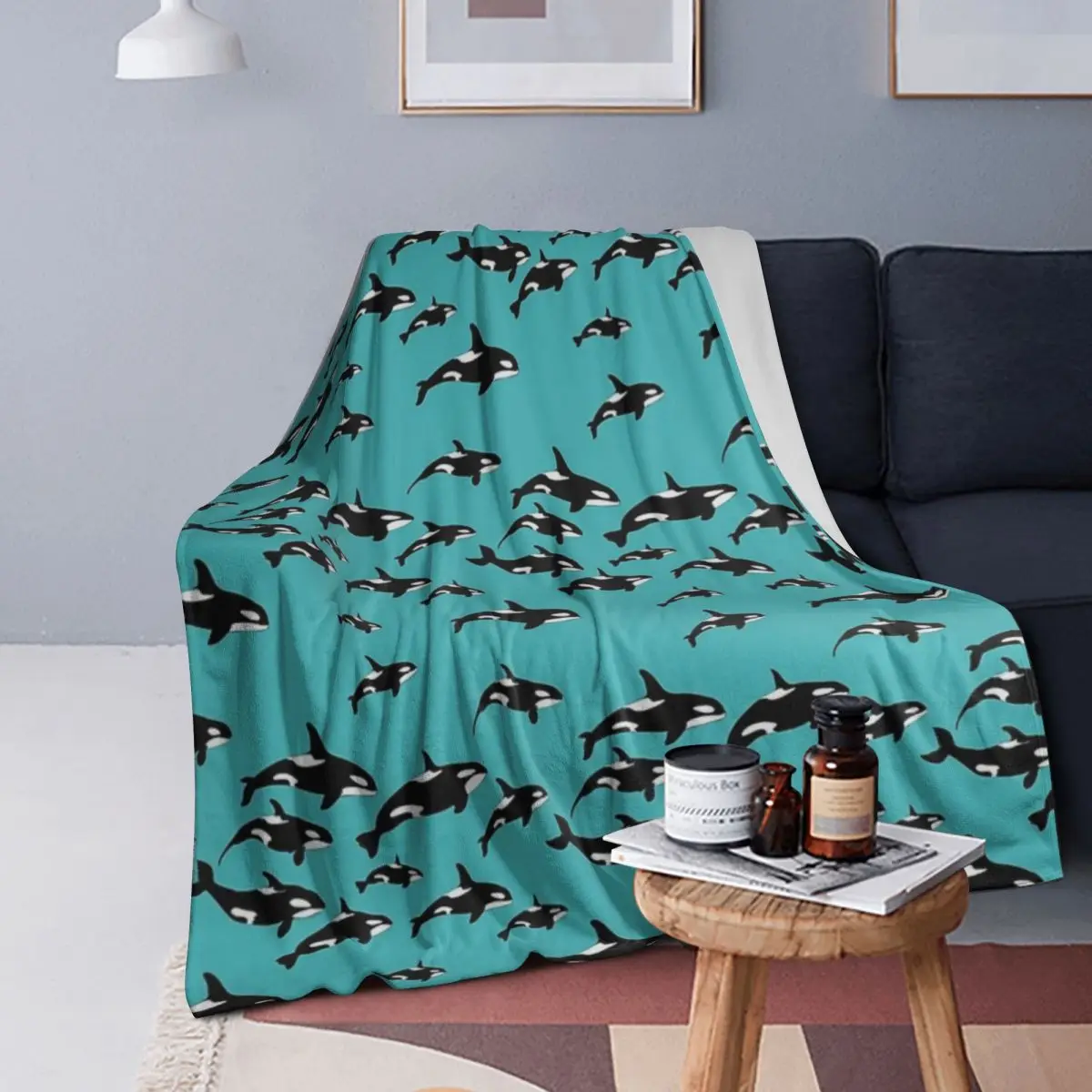 

Orca Killer Whales Pattern On Blue Blankets Warm Flannel Throw Blanket Bedspread for Bed Living room Picnic Travel Home Couch