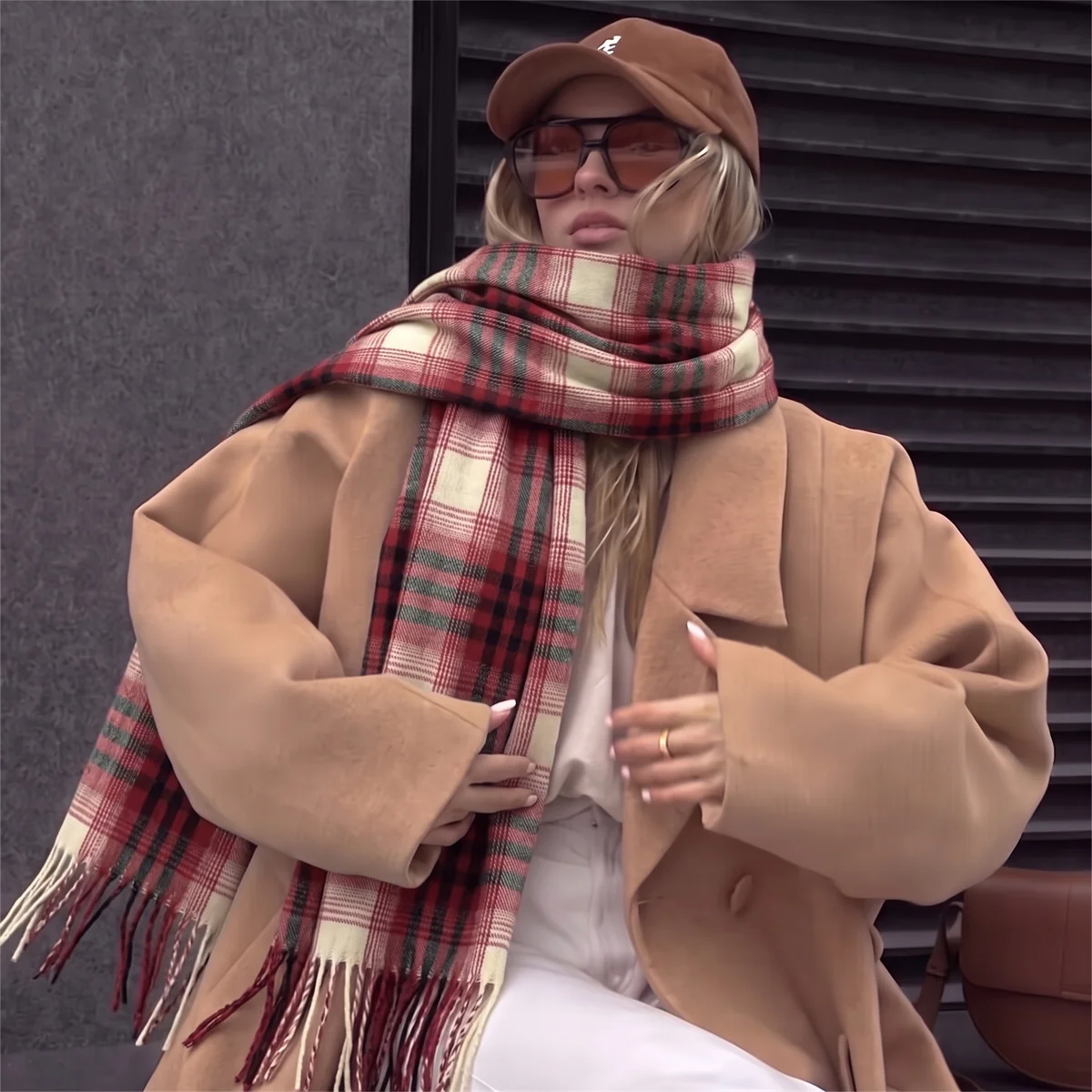 cachecol-classico-xadrez-com-franjas-ideal-para-o-inverno-quente-e-espesso-feito-de-imitacao-de-caxemira-estilo-britanico-longo-para-usar-no-pescoco-para-mulheres