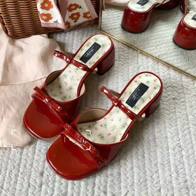 

Women's Faionable Leather Sandals 2025 New Sle Thi Heel Strap Slippers Outdoor Wearable Knot Slippers Comfortable Casual