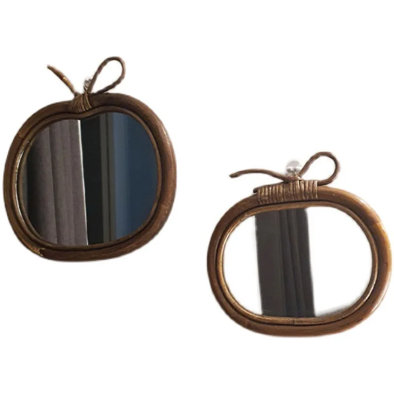 

Rattan mirror