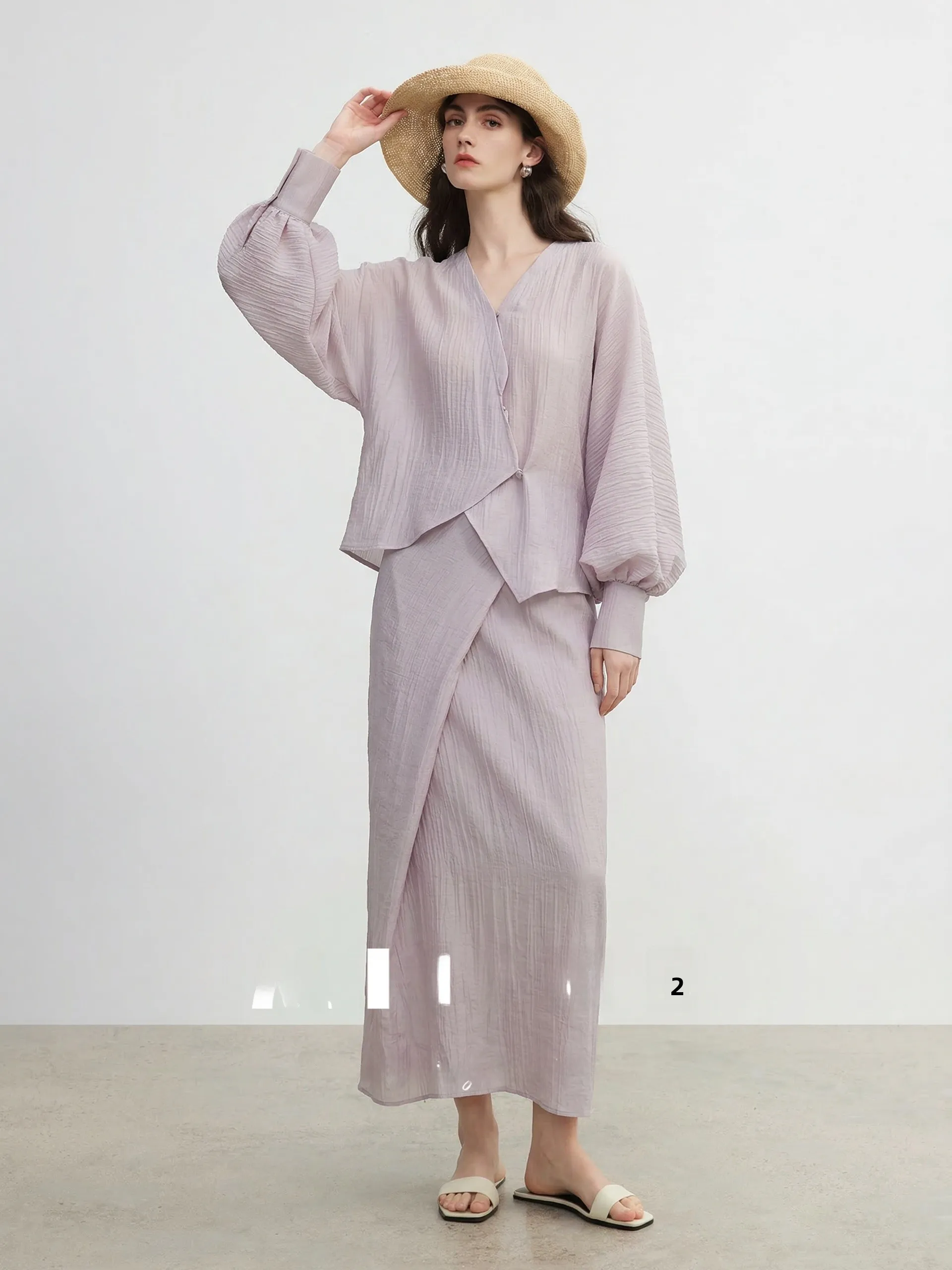 

Комплект Miiine: шелковый топ с рукавами «летучая мышь» и V-образным вырезом, свободный крой, с юбкой, дышащая ткань, весенняя мода, женский наряд