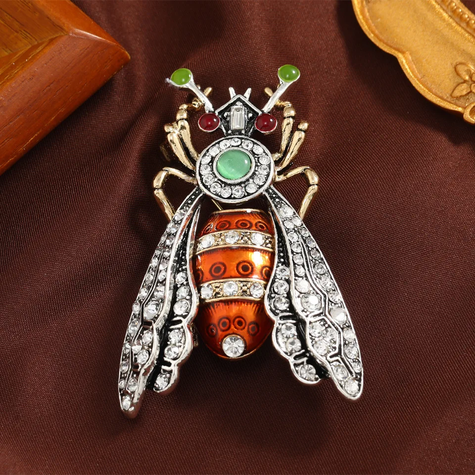 Vintage Enamel Insect Brooch Quirky Funny Rhinestone Moths Pins Corsage Casual Daily Wear Jewelry Exquisite Suit Office Badges