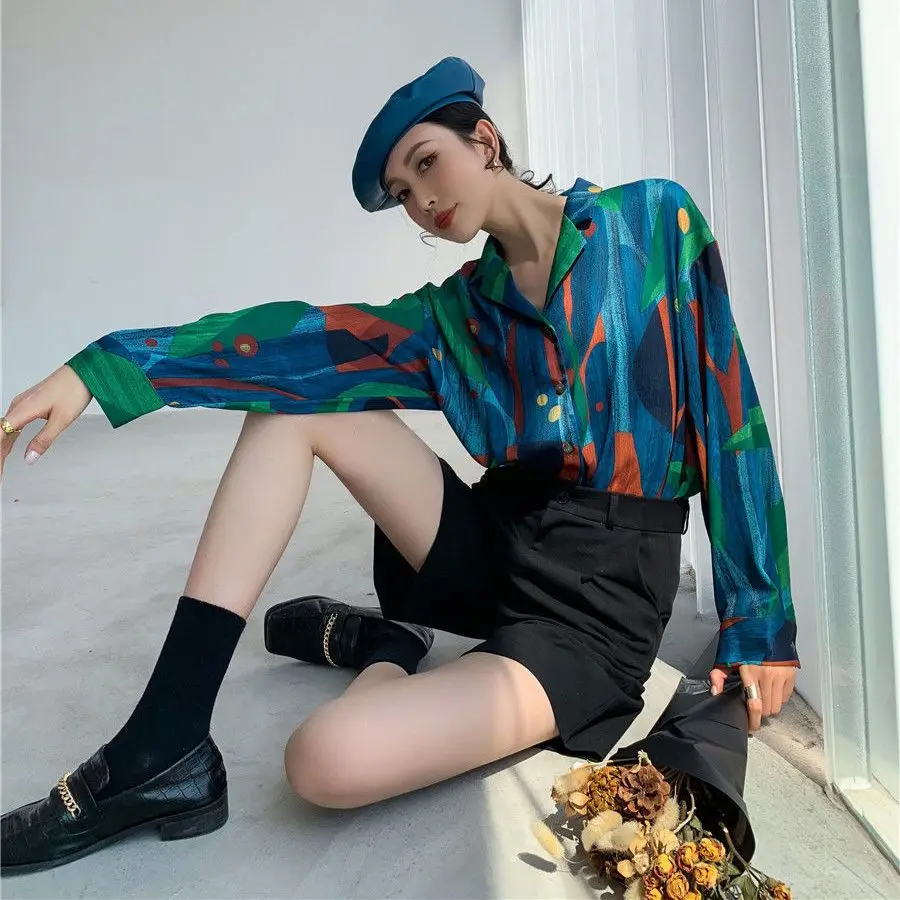 Oil Painting Vintage Long Sleeved Shirt Women New Spring Contrasting Colors Hong Kong Winds Printing Tailored Collar Loose Tops