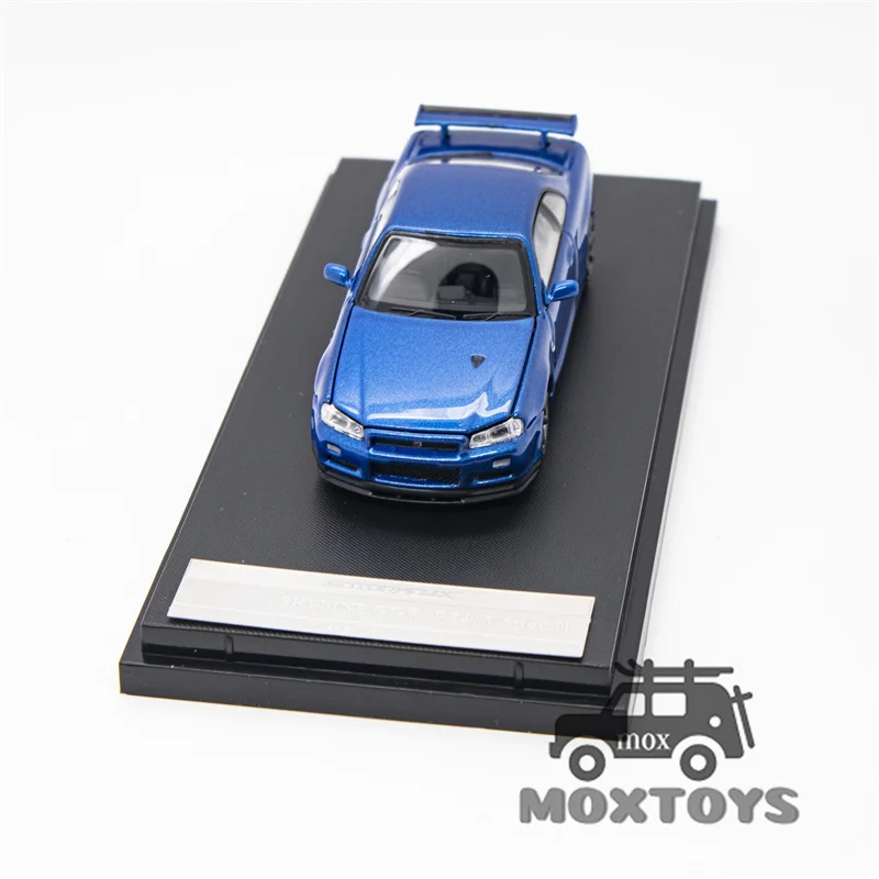 Motorhelix 1:64  SKYLINE GT-R R34 V Spec II Diecast Model Car