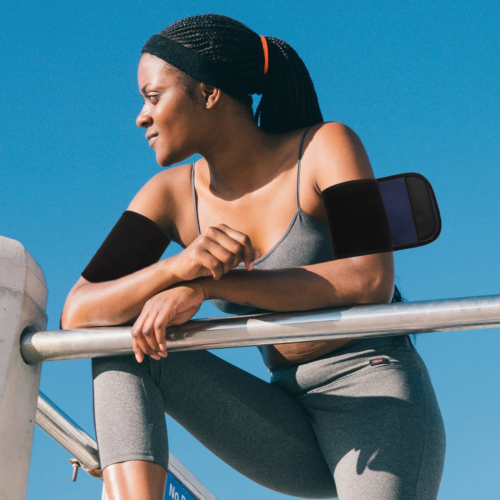 

2Pcs Protective Arm Sleeves Neoprene Adjustable Fitness Bands Arm Shapers for Bodybuilding Running Boxing Martial Arts