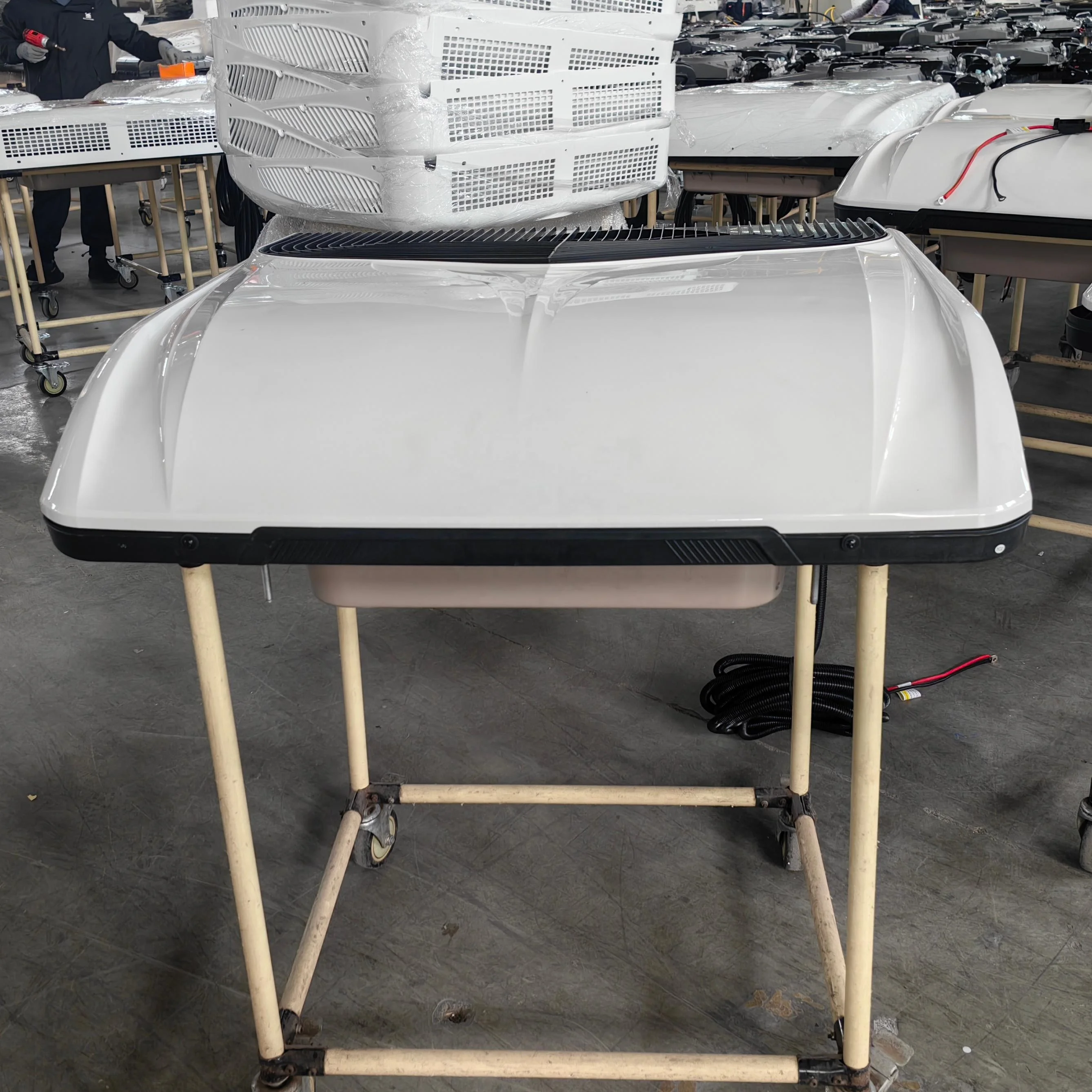 

2025 New Design RV Air Conditioner 12V 24V Rooftop High Cooling Capacity AC Car Air Conditioner