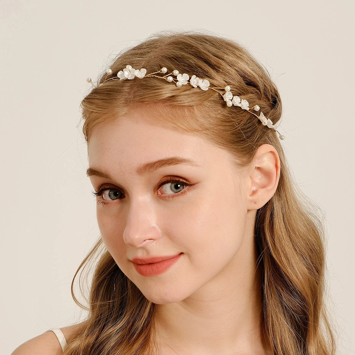 Elegant Girls Bridal Headband Imitated Pearl Crowns Girls Bridal Wedding Headband Floral Garland Romantic Flower Headband Girls
