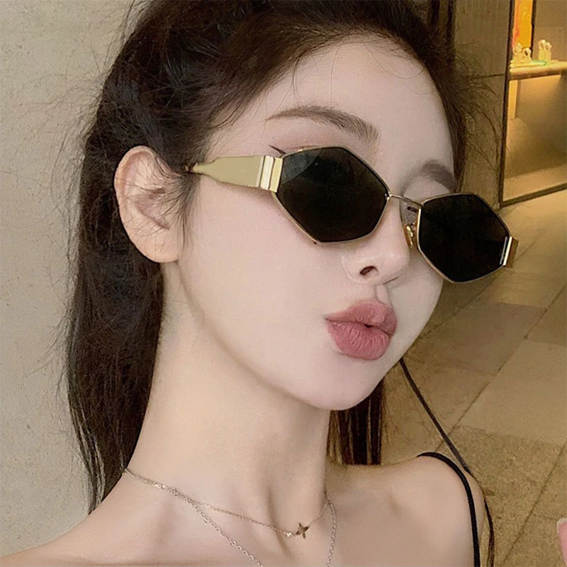 Fashion Polygonal Women Sunglasses 2024 Vintage Brand Rhombus Ladies Sun Glasses Shades Unique Metal Frame Punk Eyewear Men