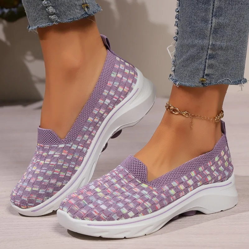 Spring and Summer New Cloth Shoes Women Light Breathable Flat Shoes Mesh Surface Casual Soft Sole Single Shoes