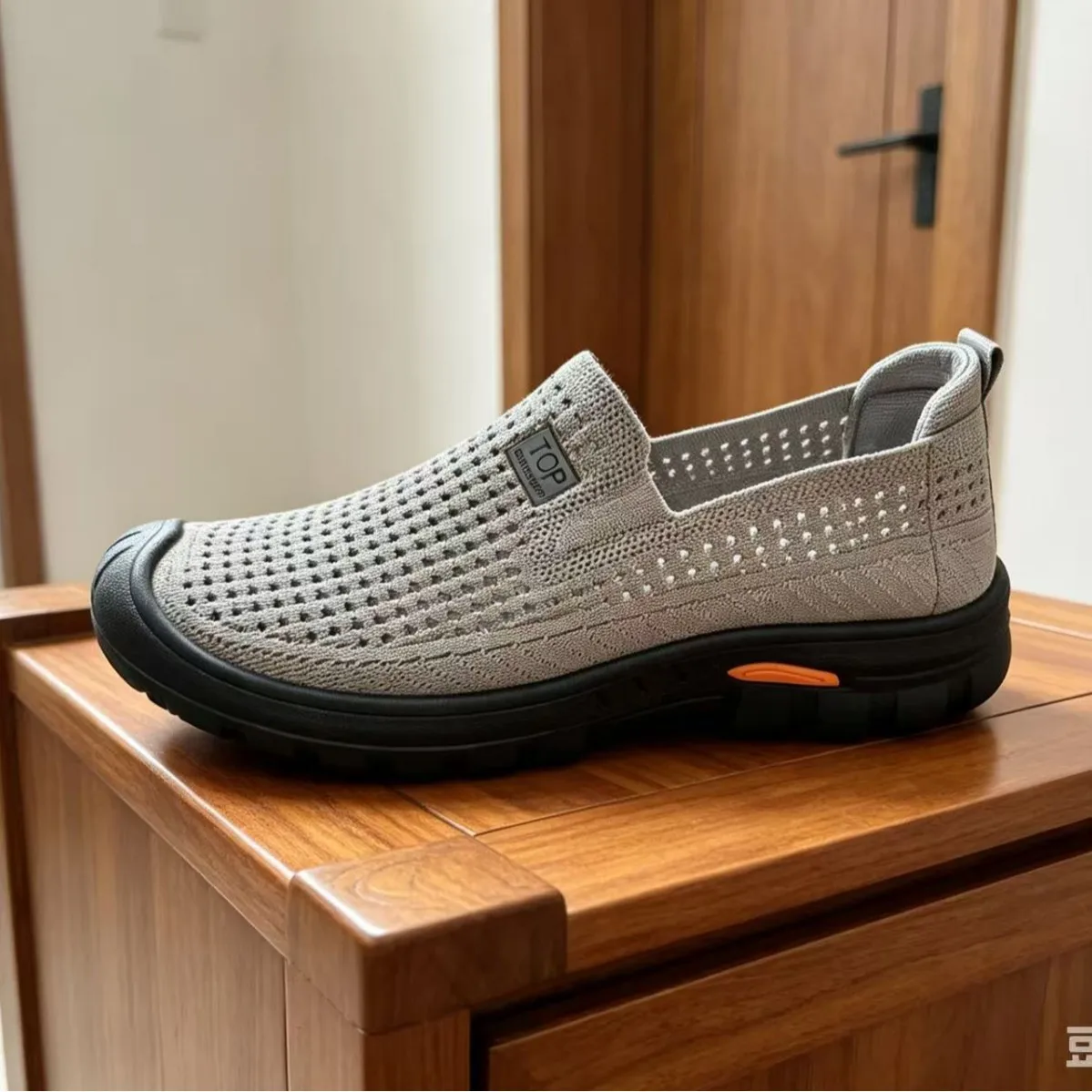 

Men's Summer Mesh Breathable Lightweight Comfortable Outdoor Sports And Leisure Shoes for Active Living