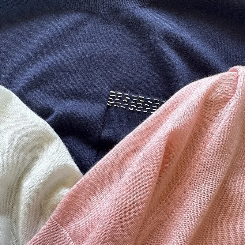 

2026 Spring/Summer New Arrival: Retro-Style Women's Short-Sleeve Knit Top — Cashmere & Silk Blend, Crew Neck, Versatile Style