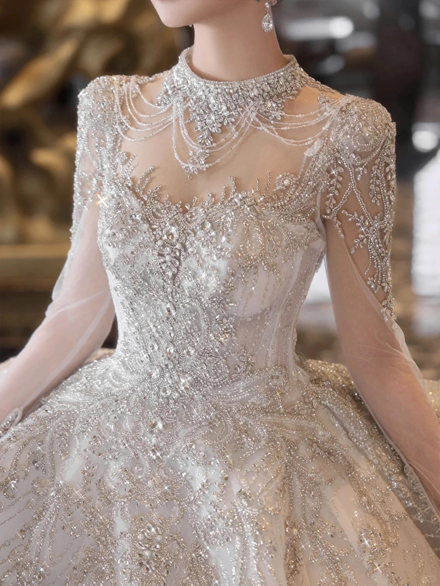Long Sleeve Heavy Industry Main Wedding Dress Bride 2026 New French Style Advanced Texture Large Size Small Tail out Light Yarn