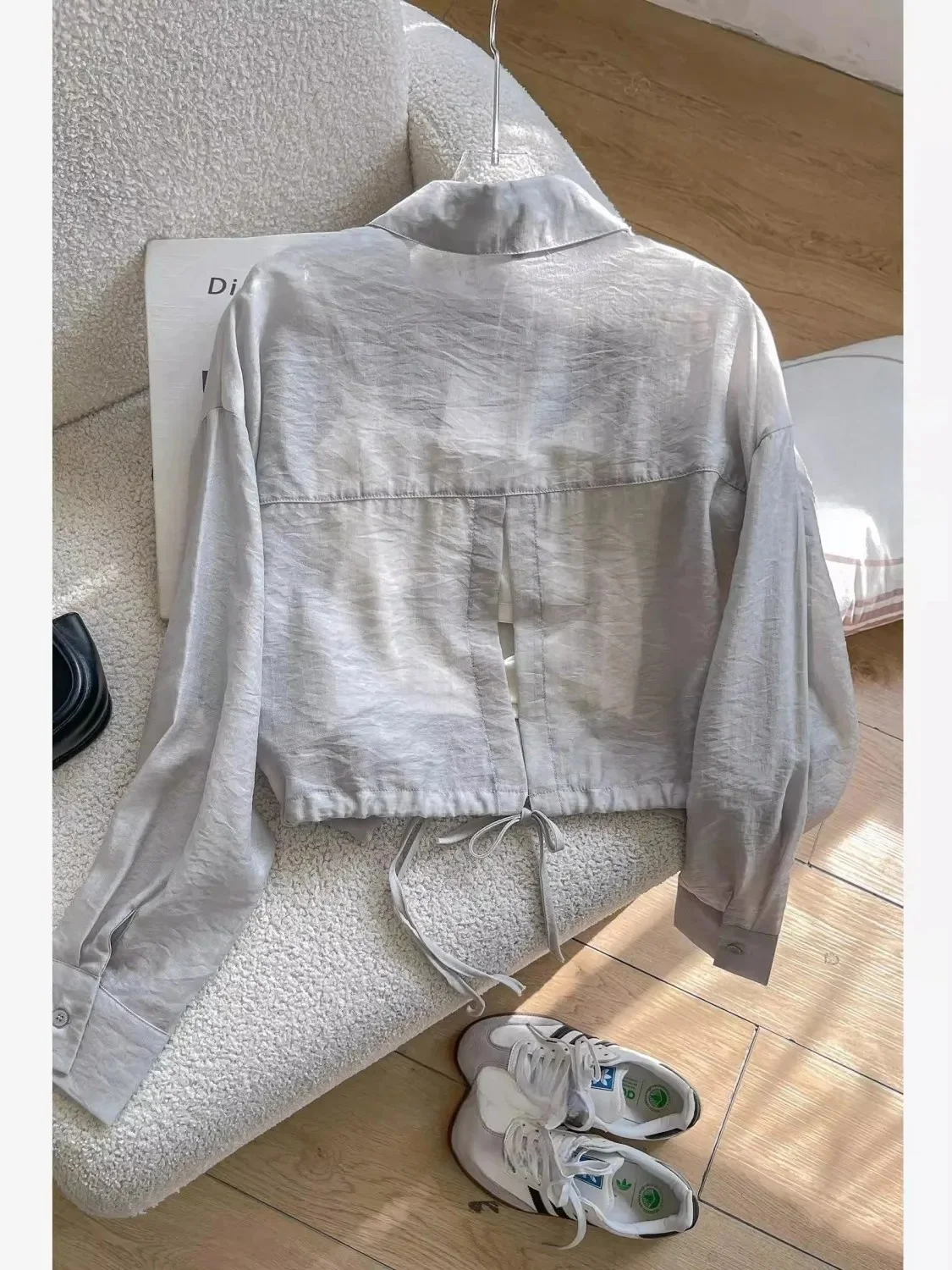 เสื้อคลุมกันแดดแขนยาวผู้หญิง ดีไซน์เอวแบบเชือกผูก รุ่นใหม่ประจำฤดูร้อนปี 2024 คอปก