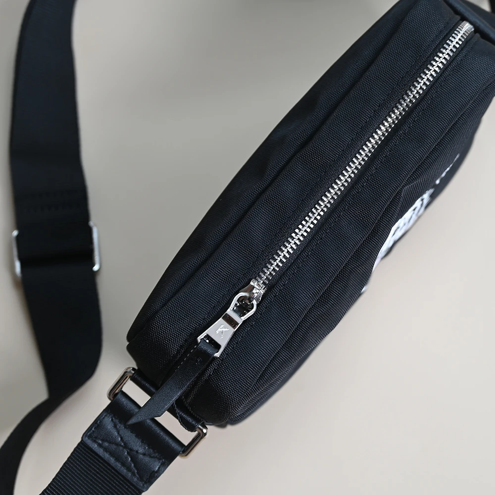 Nuovo modello di cartone animato ricamato Borsa per fotocamera a tracolla singola Sli Borsa casual coreana per il tempo libero Square ape ex