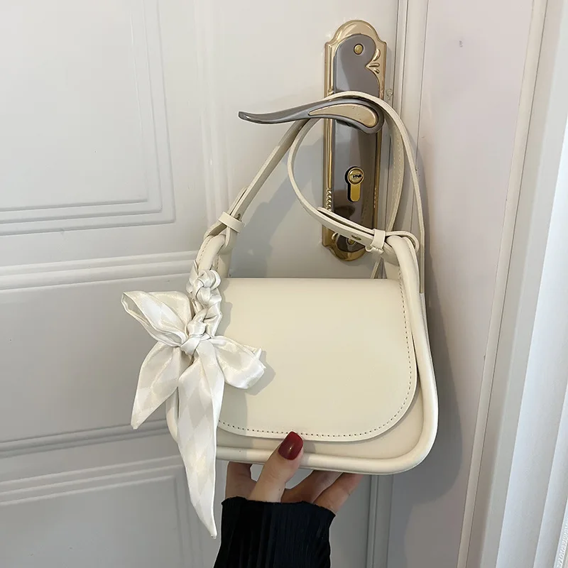 Petit sac à bandoulière minimaliste pour femme, sac sous les bras, écharpe de style occidental, conception de niche, solide, initié au document, nouveau