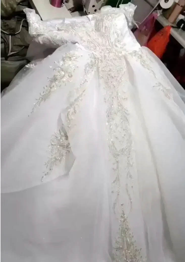 Abito da sposa africano principessa personalizzato Robes De Mariee Shinny Appliques Perline con spalle scoperte Abiti da sposa gonfi