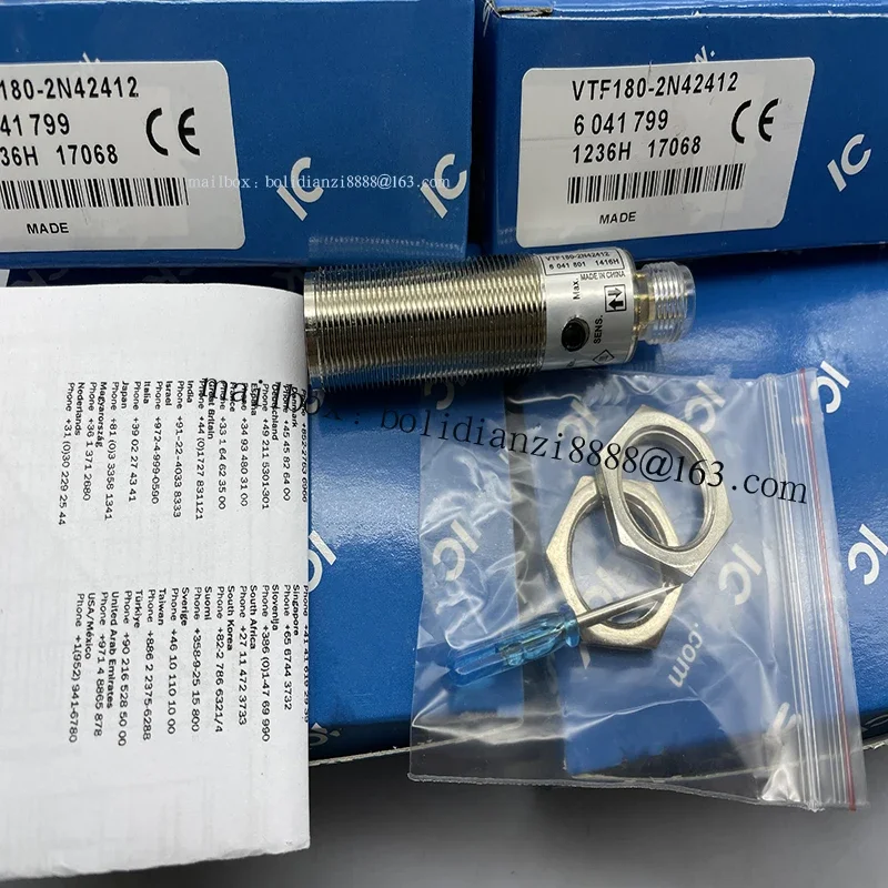 Gold Supplier VTF180-2P42417 VTF180-2N42417 photoelectric switch sensor all-new