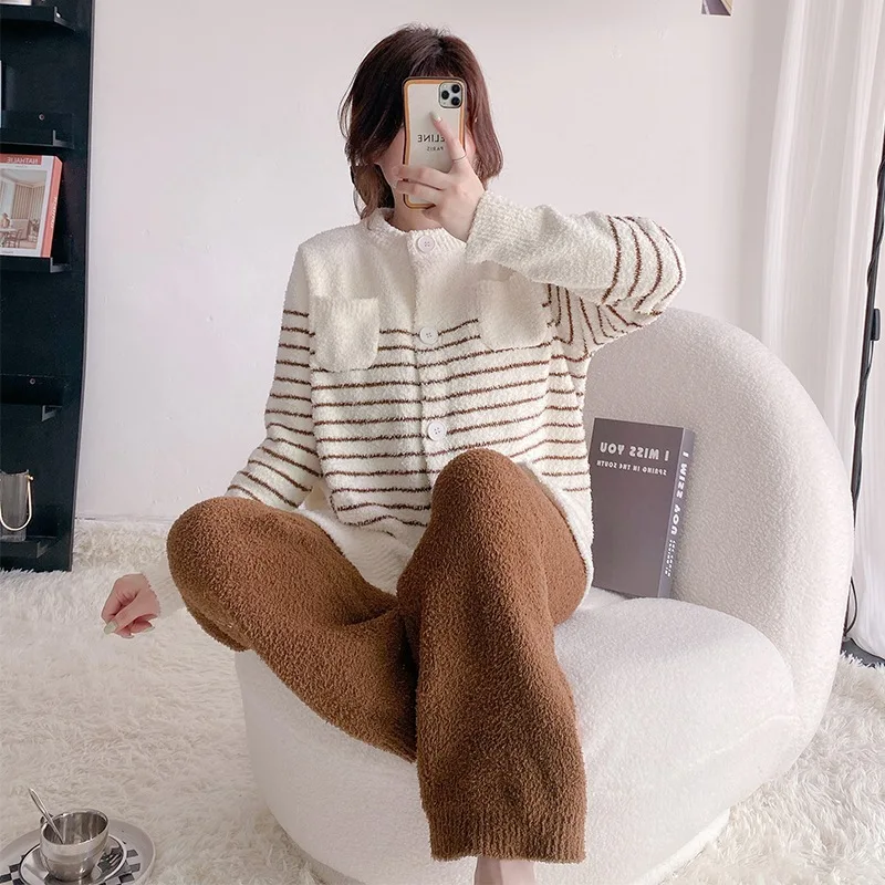 

Winter Women's Warm Elegant Flannel Sleepwear High-End Feather Yarn Free Shipping Women's Suit Lady 2 pieces Set Pyjamas