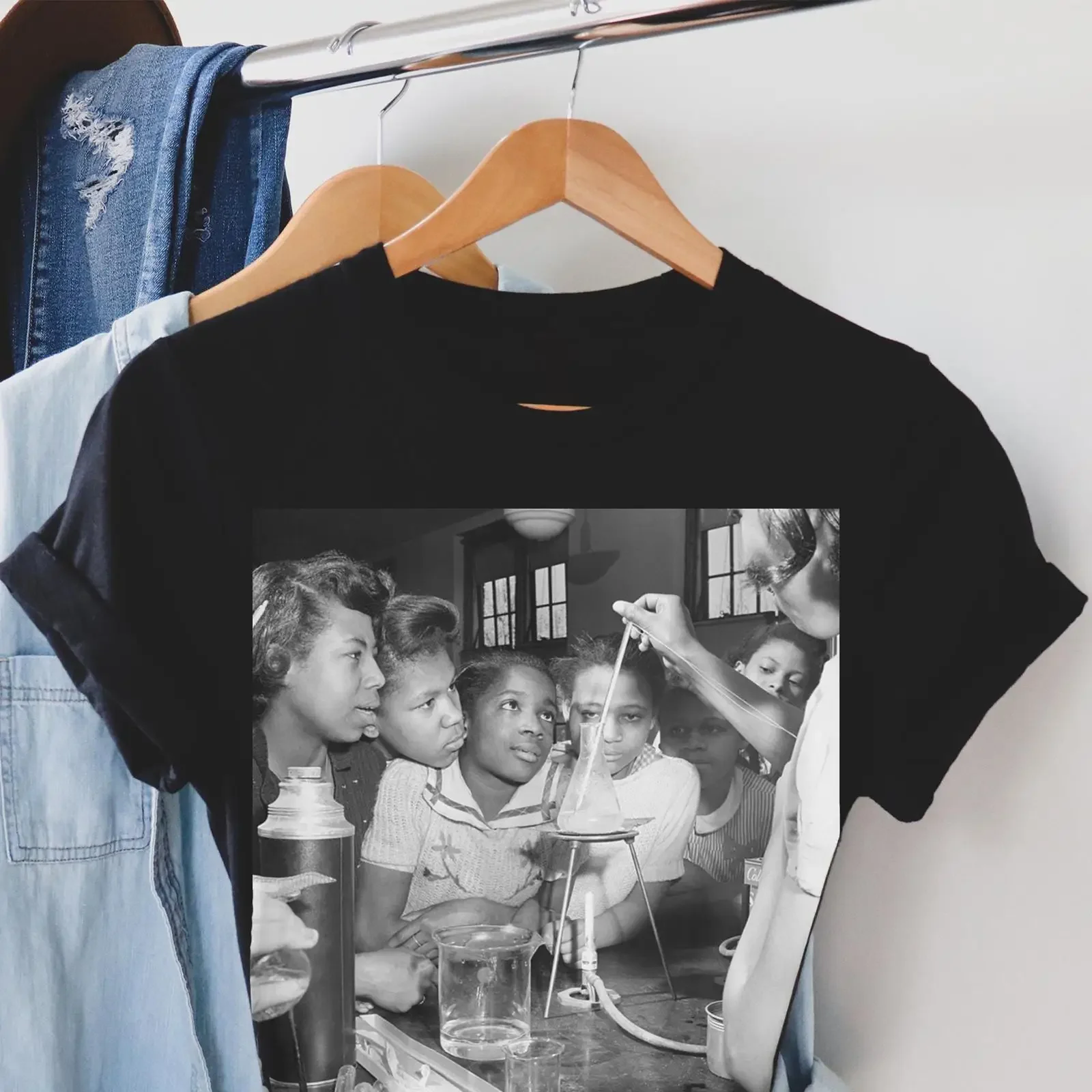 Black Girls in Science Class T Shirt STEM History Chemistry Lab Style vintage Washed fashion streetwear Casual Stretched Soft