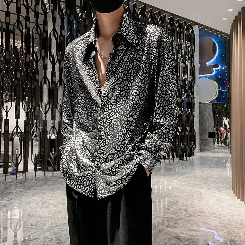 

Black Satin Shirts for Men Light Luxury Leopard Print Loose Casual Long Sleeve Shirt Nightclub Show Shirt Social Men Clothing