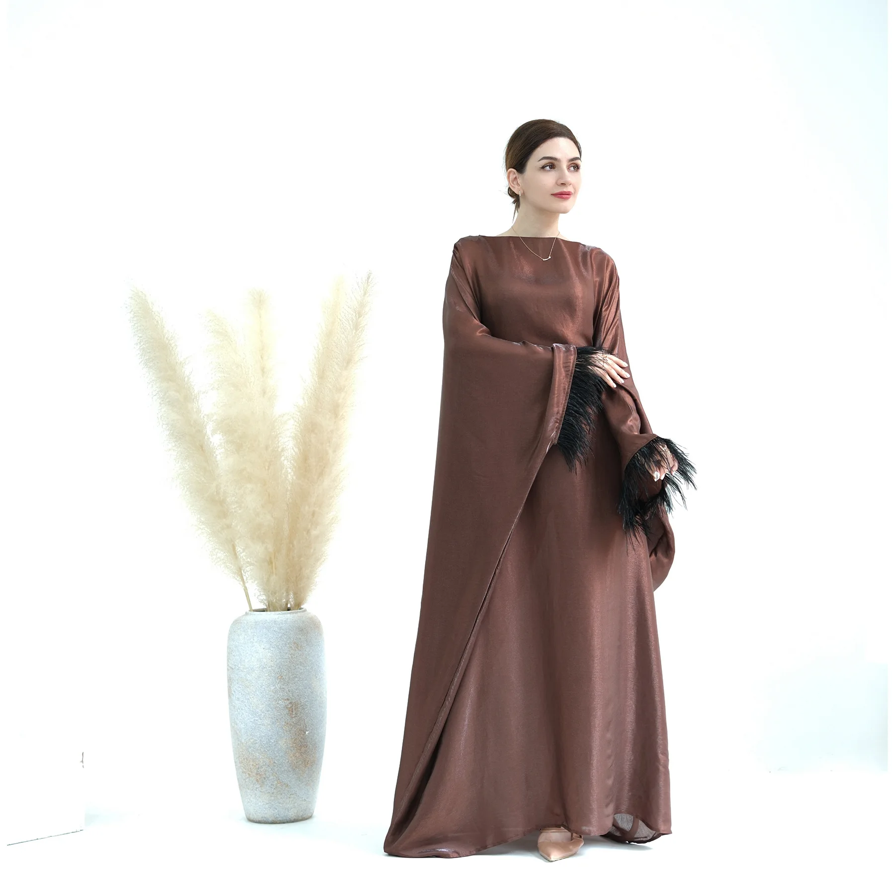 Fashion Shiny Oversized Abaya Djellaba Muslim Dress Dubai Full Length Feather Tassels Abaya Dubai Muslim Islam Kaftan Robes