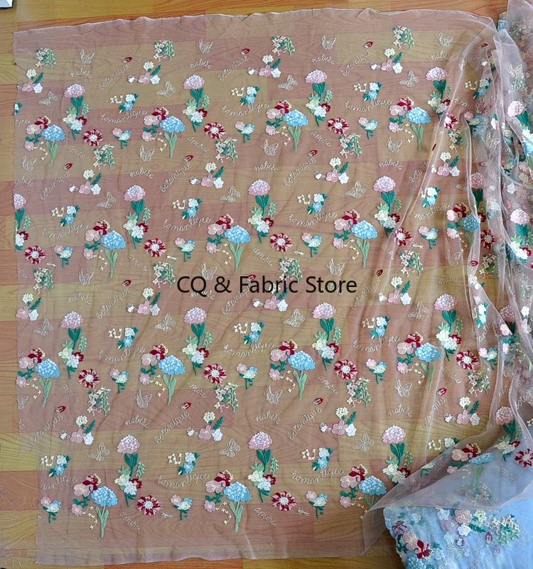 Tkanina z tiulu z haftem motylkowym, kwiatowym, morelowym, siateczkowym, koronkowa, do samodzielnego wykonania odzieży, spódnic, akcesoriów, ciężka, rozpuszczalna w wodzie.