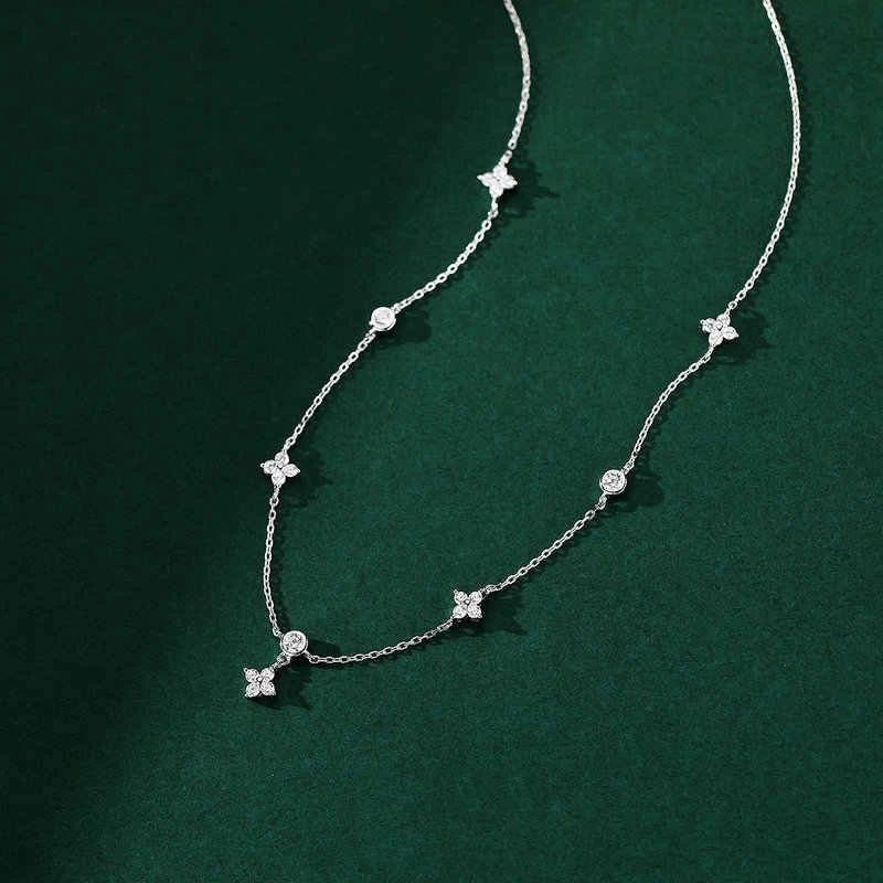 GANPUP Trendige Funkelnde Strass-V-förmige Anhängerkette für Damen, Modisches Neues Halsketten-Schmuckstück, Partygeschenk – Detail 4
