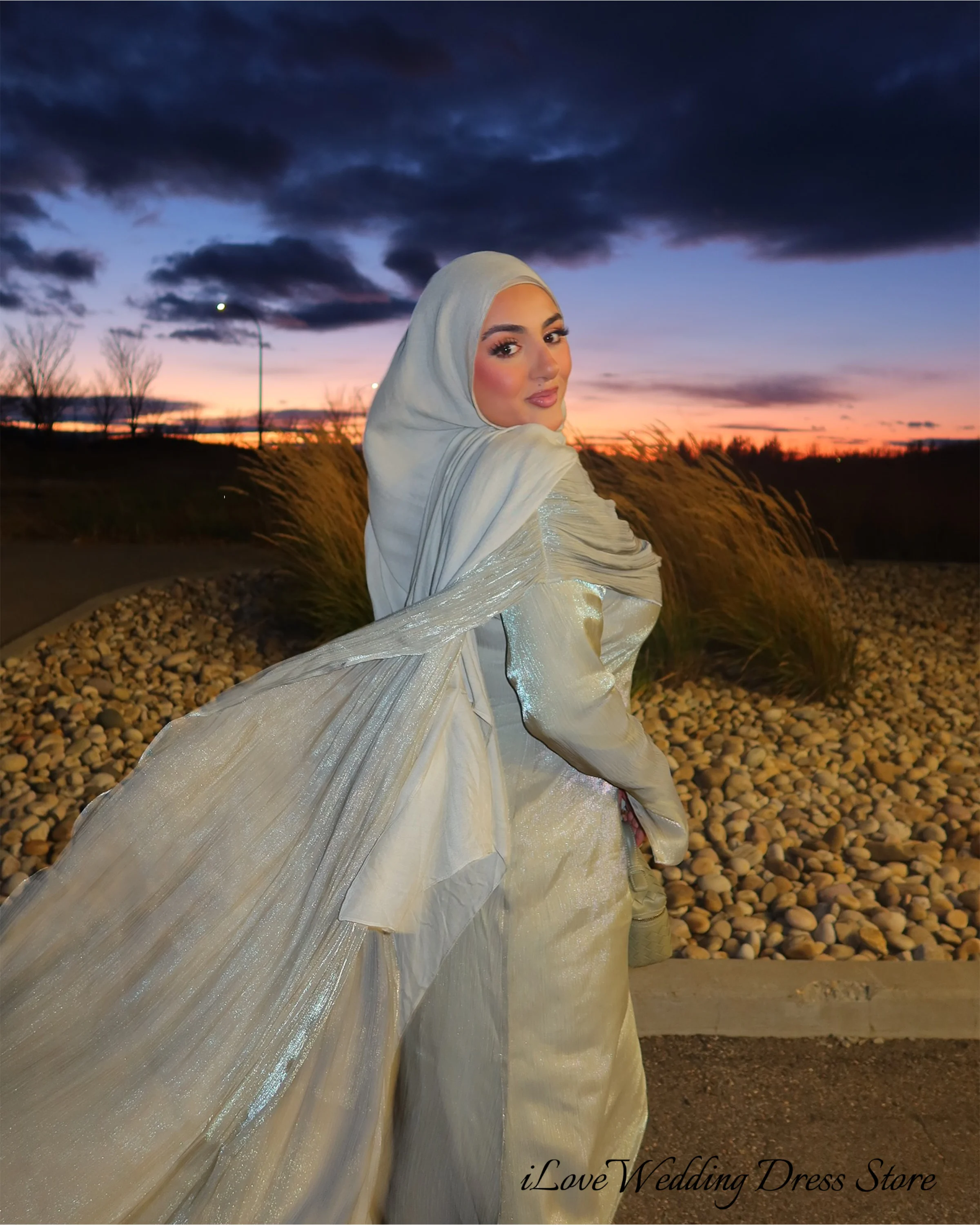 Customized Light Gray Crinkled A Line Maxi Evening Gown Long Flared Bell Sleeves Floor Length Formal Dress with Matching Hijab