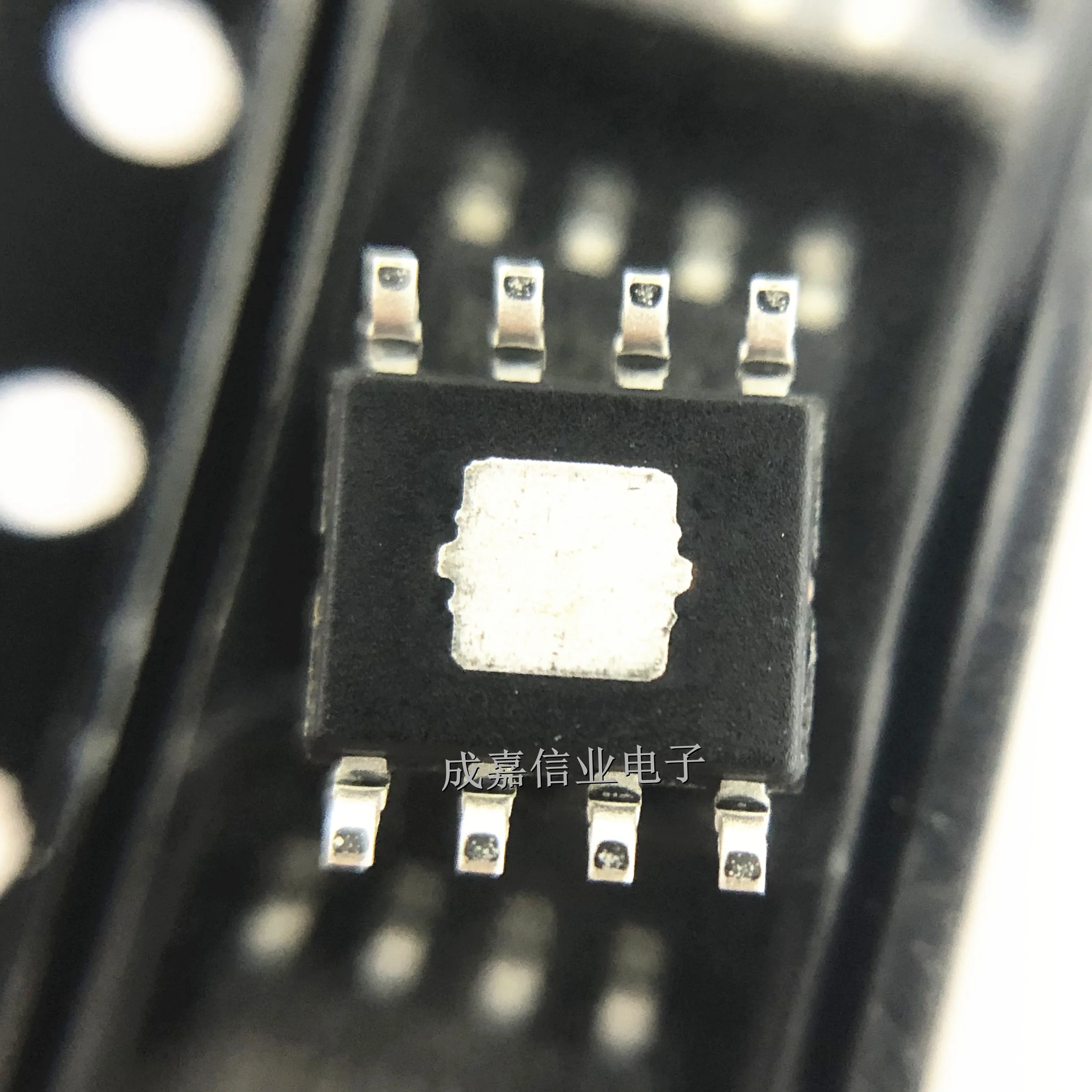 10pcs/Lot RT8299AZSP SOP-8 RT8299A Switching Voltage Regulators 3A, 24V, 500kHz Operating Temperature:- 40 C-+ 85 C