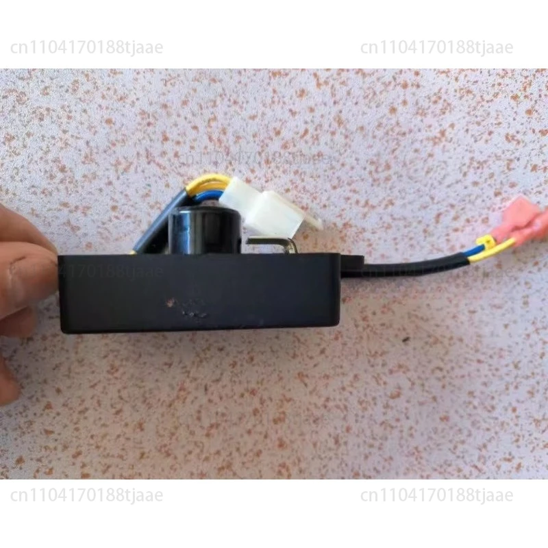 

TT415-300 Регулятор генератора 3 кВт Регулятор генератора 3,5 кВт TT41U-200A