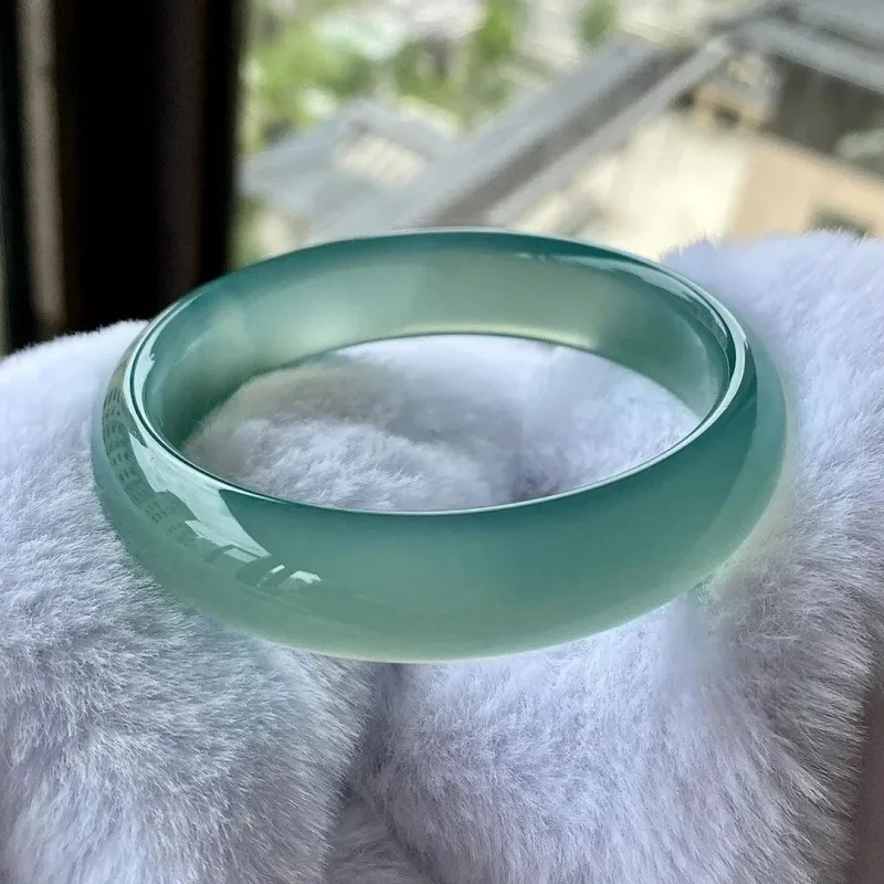 

New Light Clear Water Chalcedony Women's Ice-permeable Oil Green Agate Bracelet