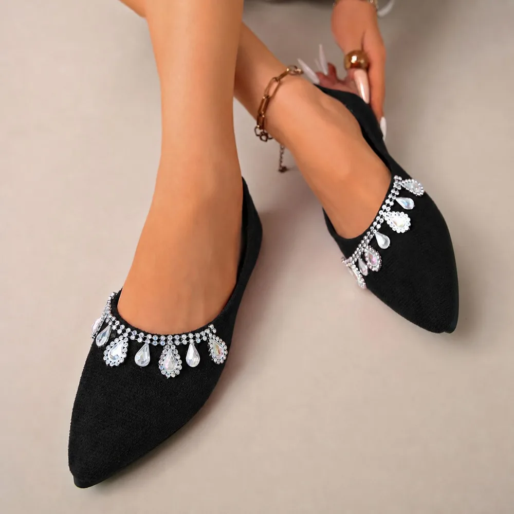 Elegante flache Schuhe für Hochzeitsfeiern, Wildleder, spitzer Zeh mit tropfenförmigem Strass-Quasten-Dekor, Slip-On-Ballerinas für Damen. – Detail 5
