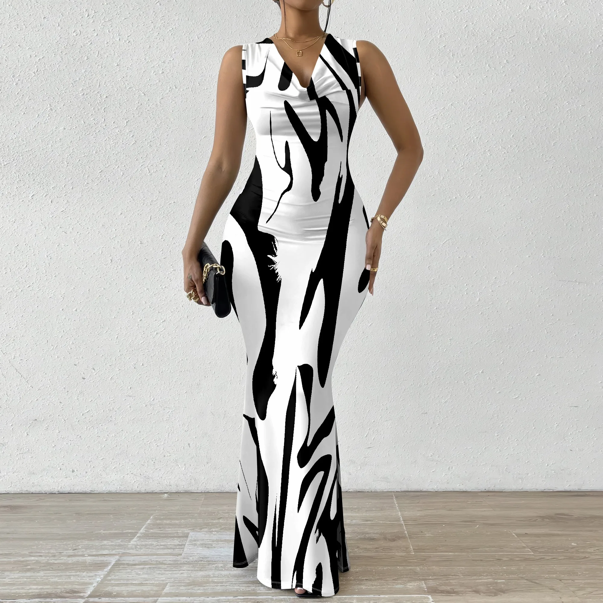 

Black Swing Neck Dress XS-2XL
