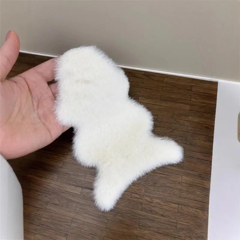 Tapis de sol pour maison de poupée, chambre à coucher, salon, décoration, accessoires pour maison de poupée, modèle de tapis en peluche Imitation peau de mouton, 1 pièce, 1/12