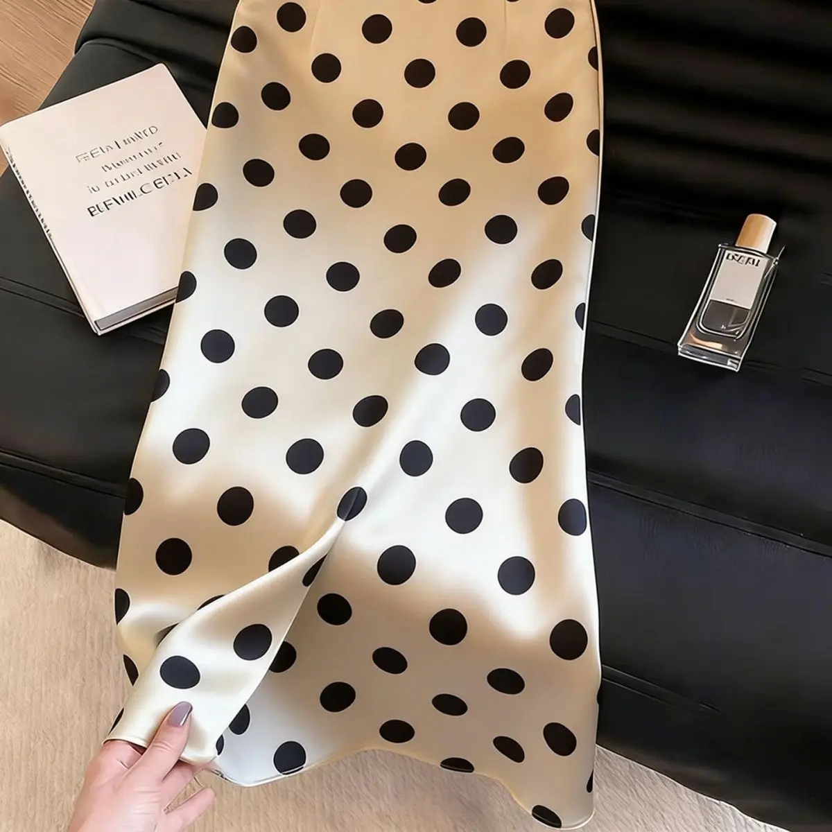 Apricot Polka Dot Skirt Women's 2026 Spring and Summer New High-waisted Loose Temperament Skirt
