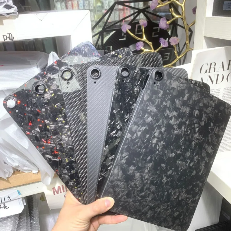

Compatible with Carbon Fiber IPAD AIR6 Tablet Protection Case Hard and anti-bend on iPad air6 11 inch