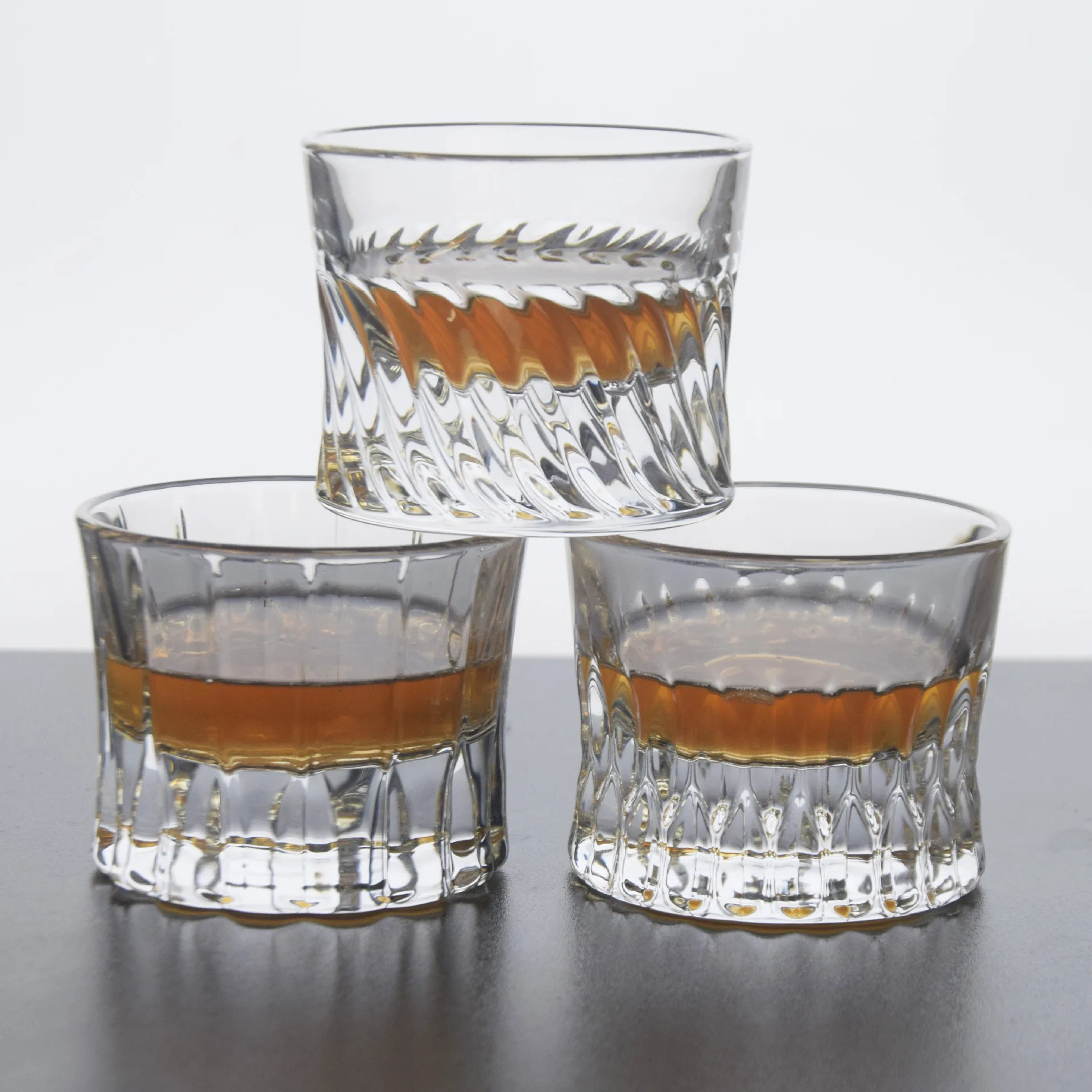 ウエストの形をしたキーホルダーガラス,ワイングラス,家庭用照 - Wine Like Beer のレビューと価格