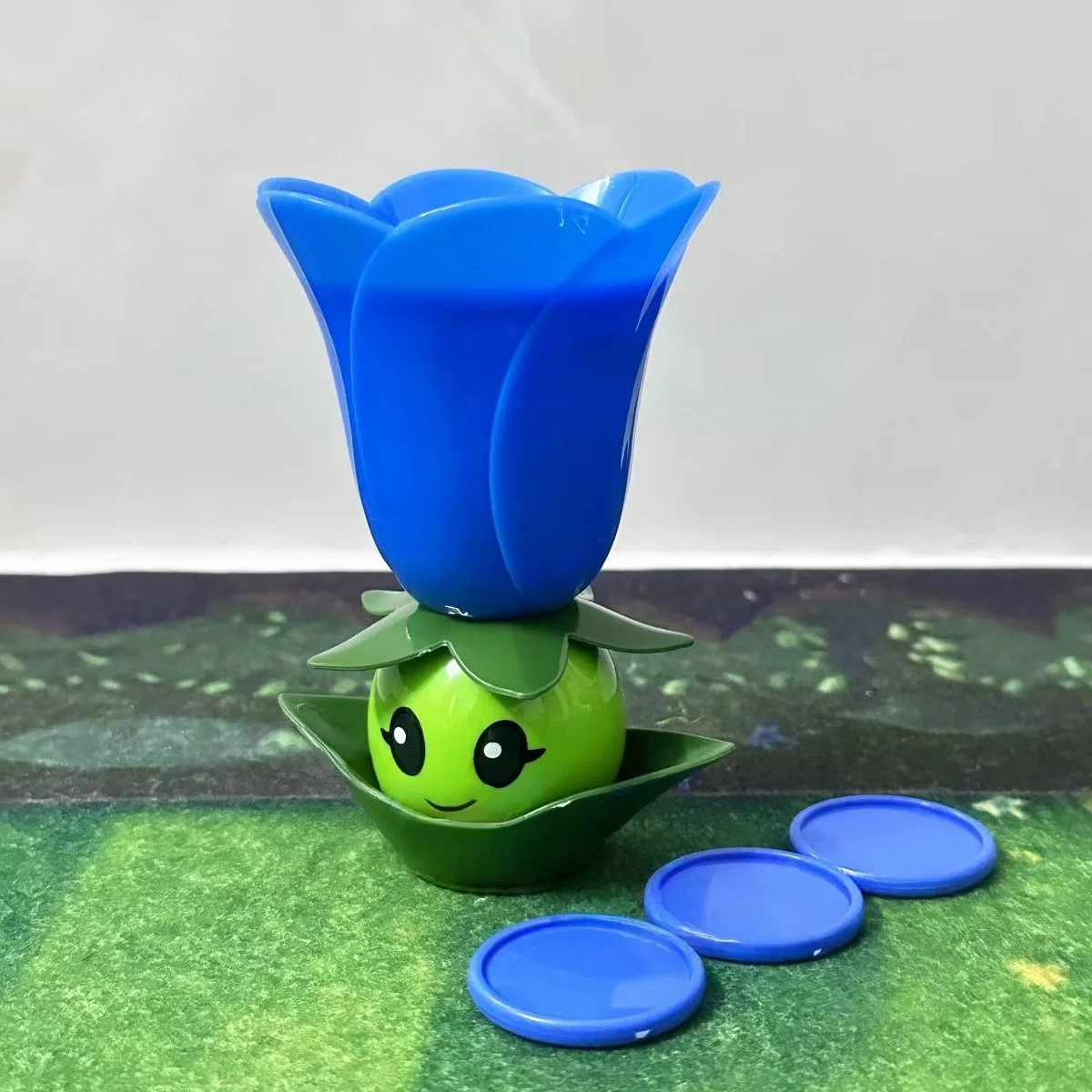 

"Plants vs. Zombies" 2. Action game, graphics, lighting and sound effects, plants, toy for children, suitable for children to us