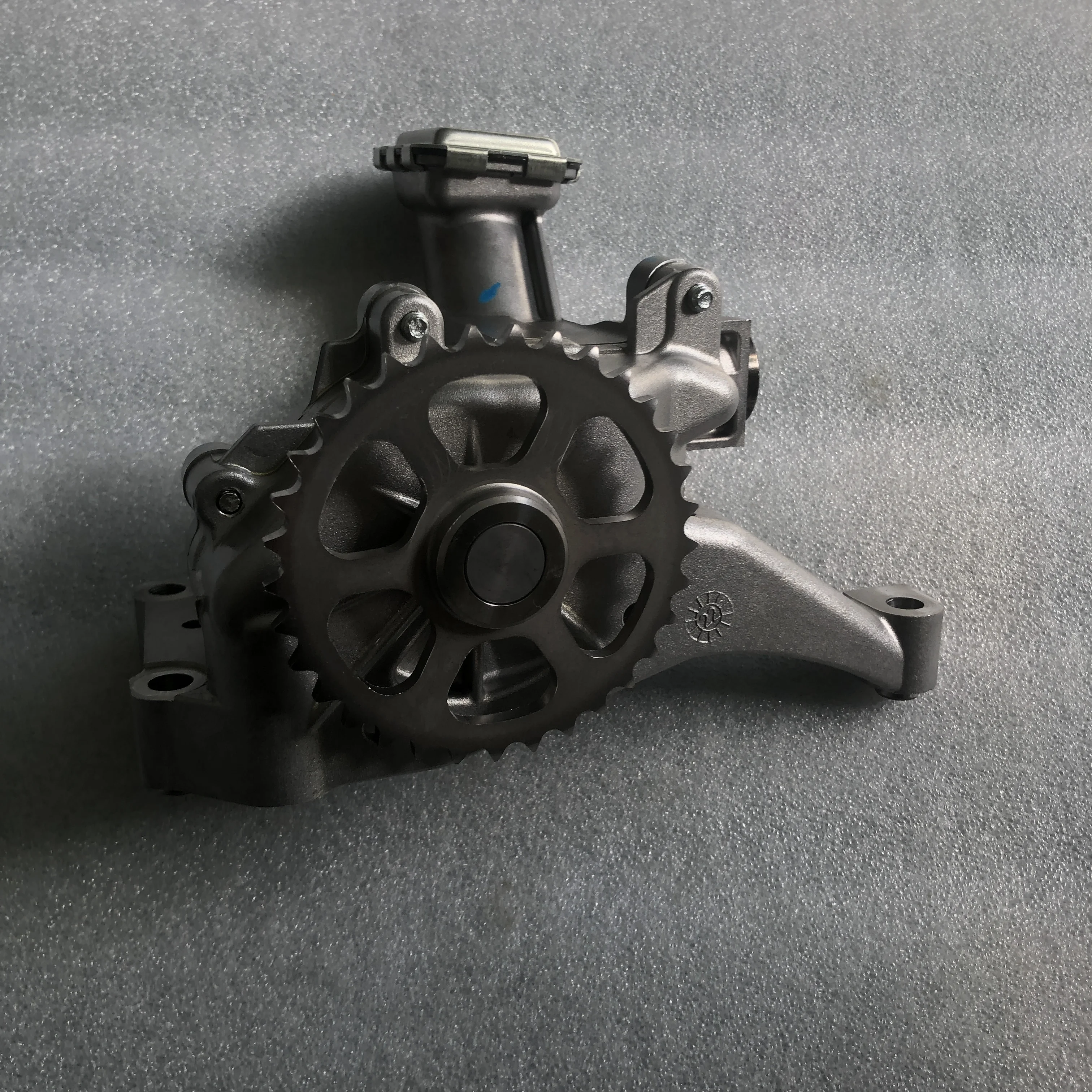 6711800601 Auto Parts High Performance Oil Pump Oil Pump for Ssangyong Korando Rodius Actyon Rexton