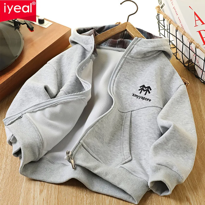 

IYEAL Boys' Velvet Jacket 2025 Autumn/Winter New Fleece Children's Clothing Children's Hooded Top Children's Warm Cardigan