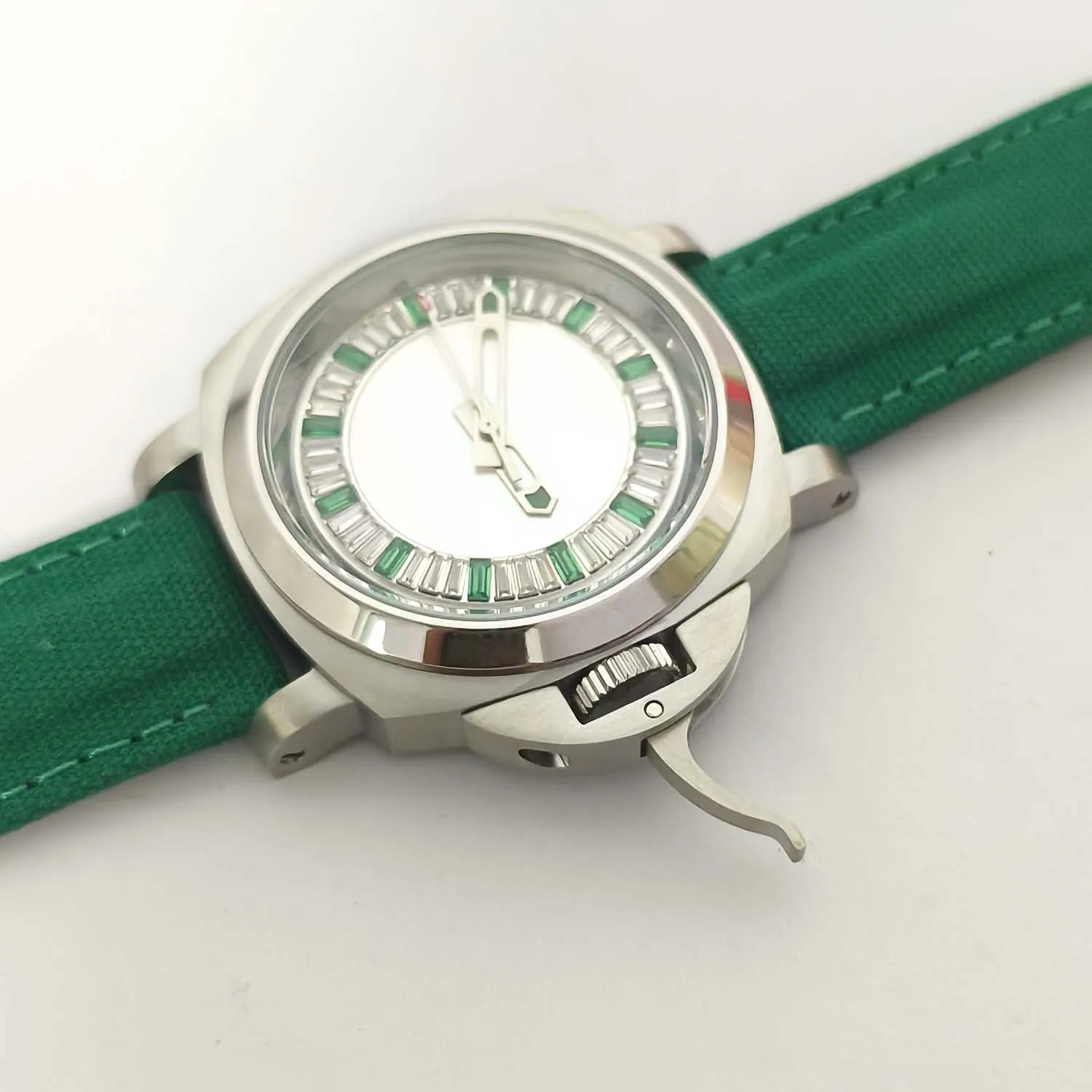 شعار مخصص ساعة فاخرة 40 مللي متر حافظة من الفولاذ المقاوم للصدأ مرآة معدنية قذيفة الطلب غير الفلورسنت شفافة أسفل حركة NH35