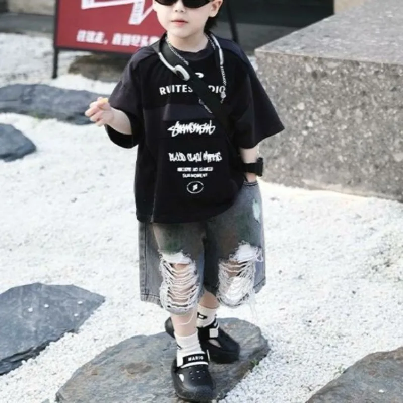 Boys' Ripped Jeans Summer 2026 Streetwear Vintage Denim Shorts with Hand Painted Design Kids' Distressed Jeans for 8-15 Years