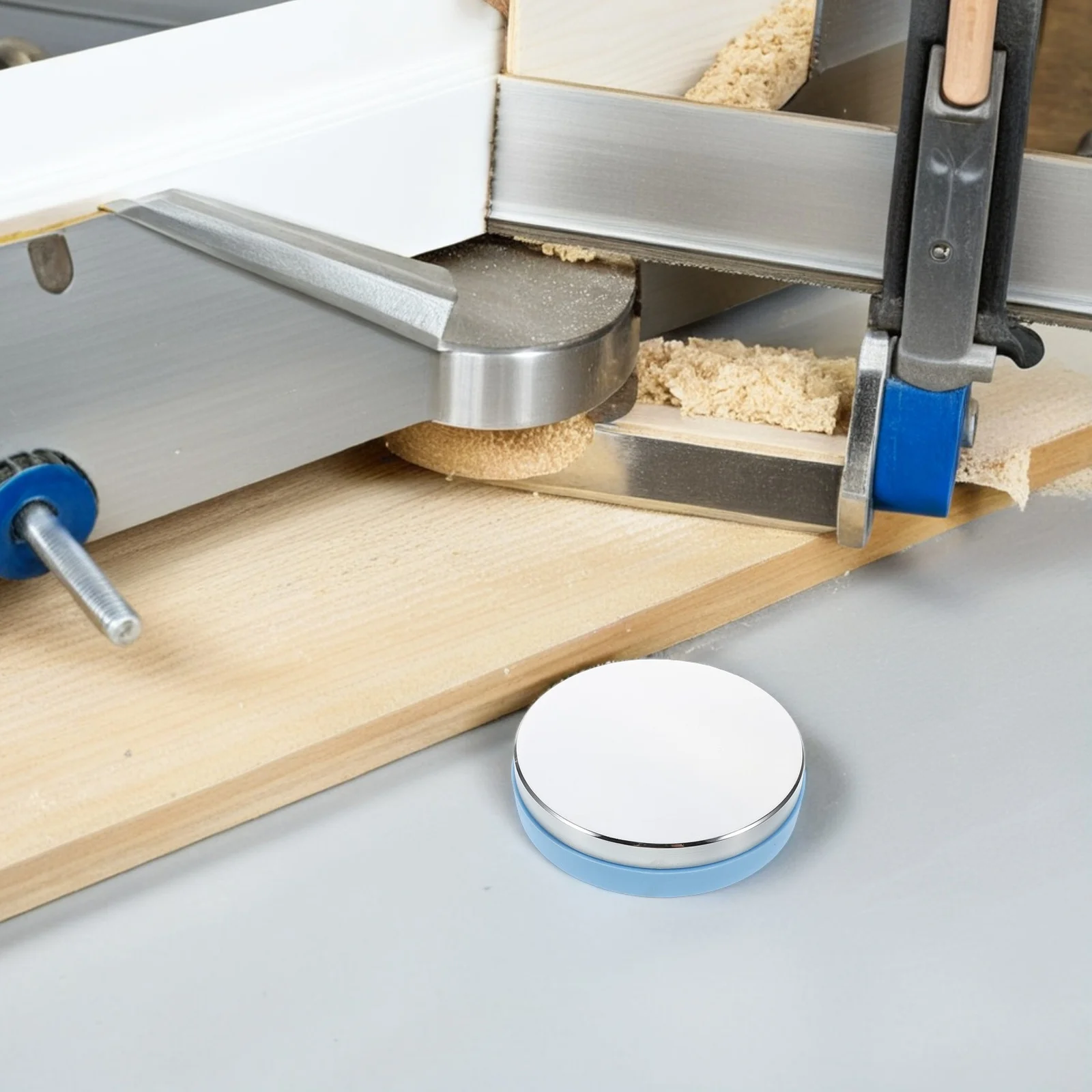 

Metal Stamping Workbench Mirror Polished Round Steel Block for Jewelry Making and Letter Punching No Rebound Surface Craft Tool