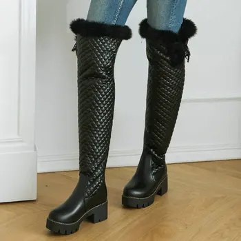 חורף לבן שחור קר עבה קטיף מרופד דפוס מרופד נשים נעליים נעלי עקב צ 'אנקי שלג עם פרווה