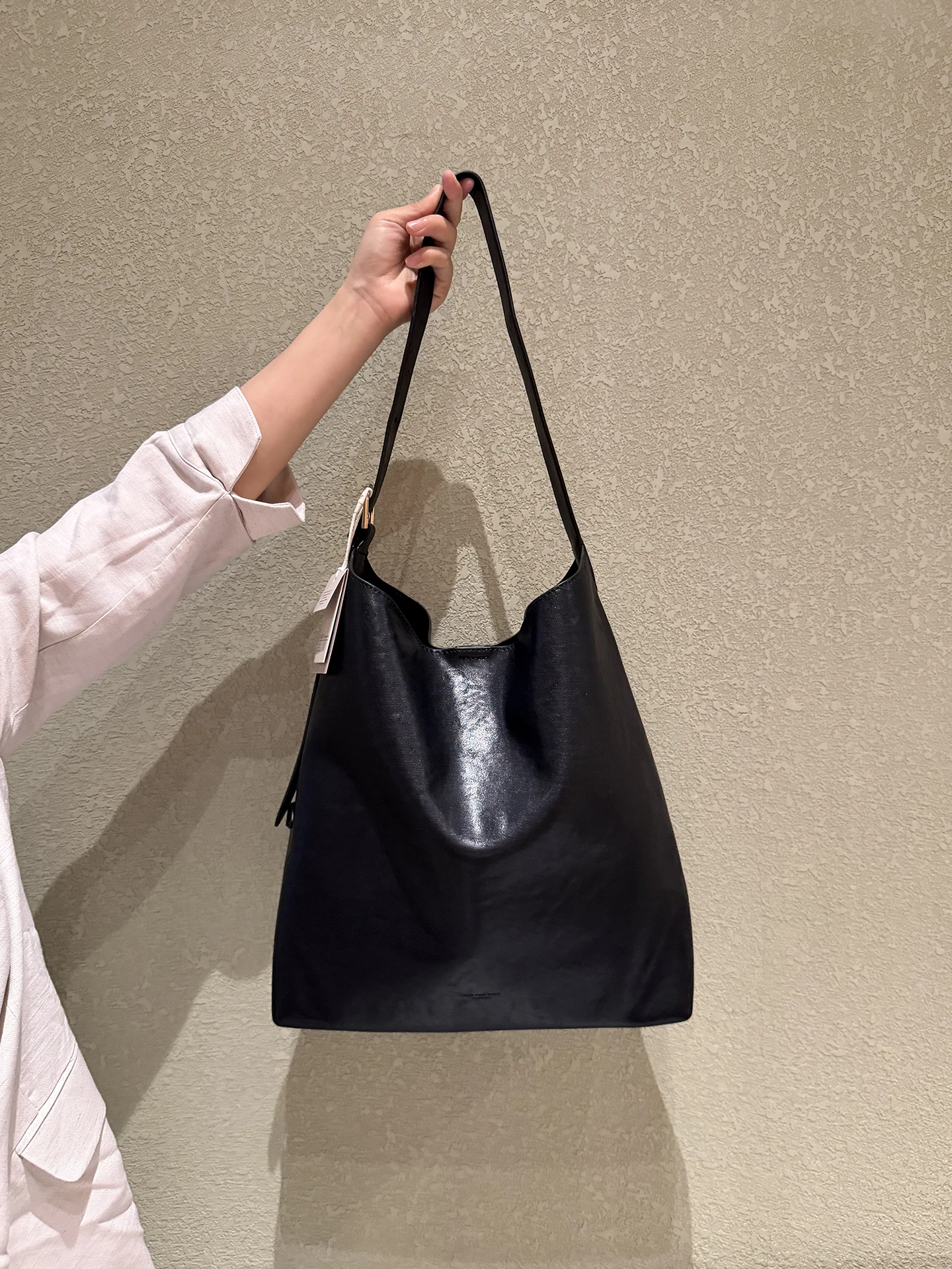 bolso-tote-minimalista-de-cuero-suave-selin-weiss-para-mujer-gran-capacidad-estilo-retro-bolso-de-mano-cierre-magnetico