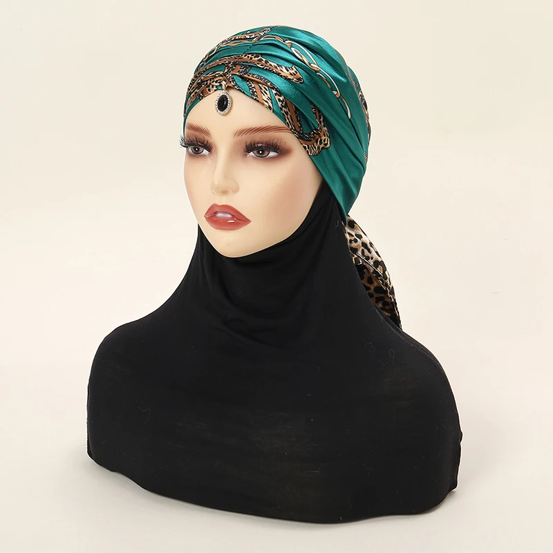 Retro Pendant Triangle Hijab Scarf For Musilm Women Leopard Printed Satin Silk Headscarf Ladies Fashion Headband Turban 135*50cm